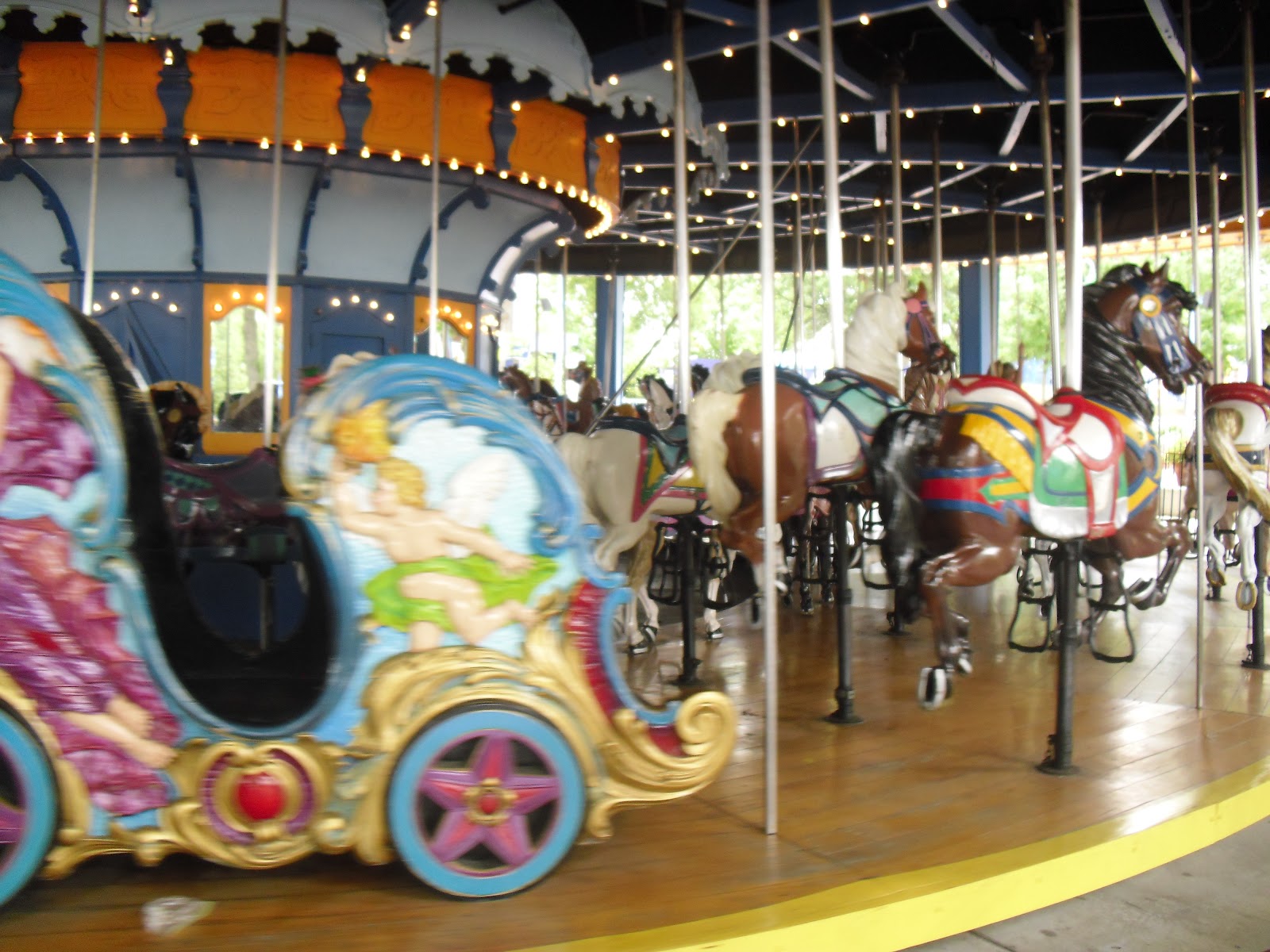 Love 2 Travel With Kids Carowinds Practical Tips for Enjoying NC/SC