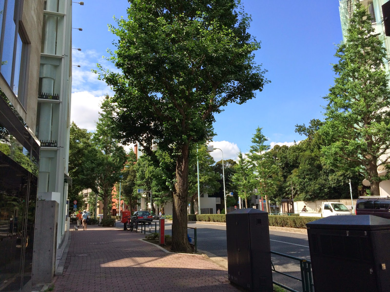 プラチナ通り沿いの店舗の最新状況2014の記事リンク 旧 白金ライフ