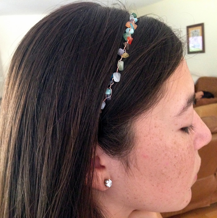 super easy wire and bead headband - great way to use up inexpensive beads.  Free DIY. 
