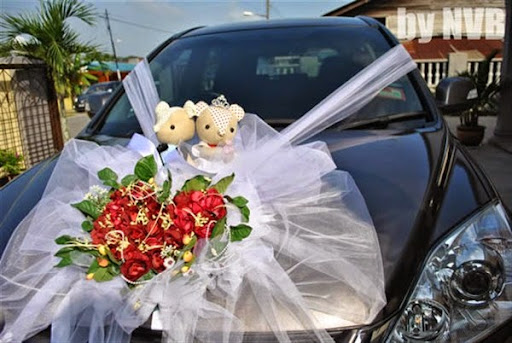 Model rangkaian bunga untuk mobil pengantin atau kendaraan pernikahan 2017/2018 Model rangkaian bunga untuk mobil pengantin atau kendaraan pernikahan 2017/2018