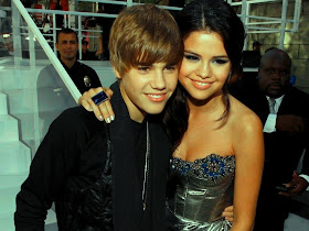 justin bieber kisses selena justin bieber kissing selena gomez video. justin bieber kisses selena