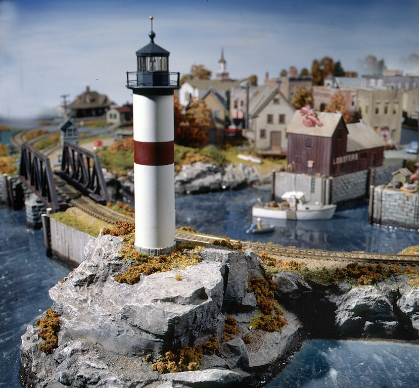 Trackside Scenery Lobster Cove again