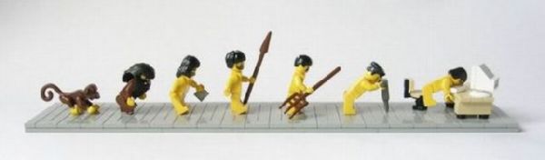 La evolución del hombre  Evolving-evolution+Lego