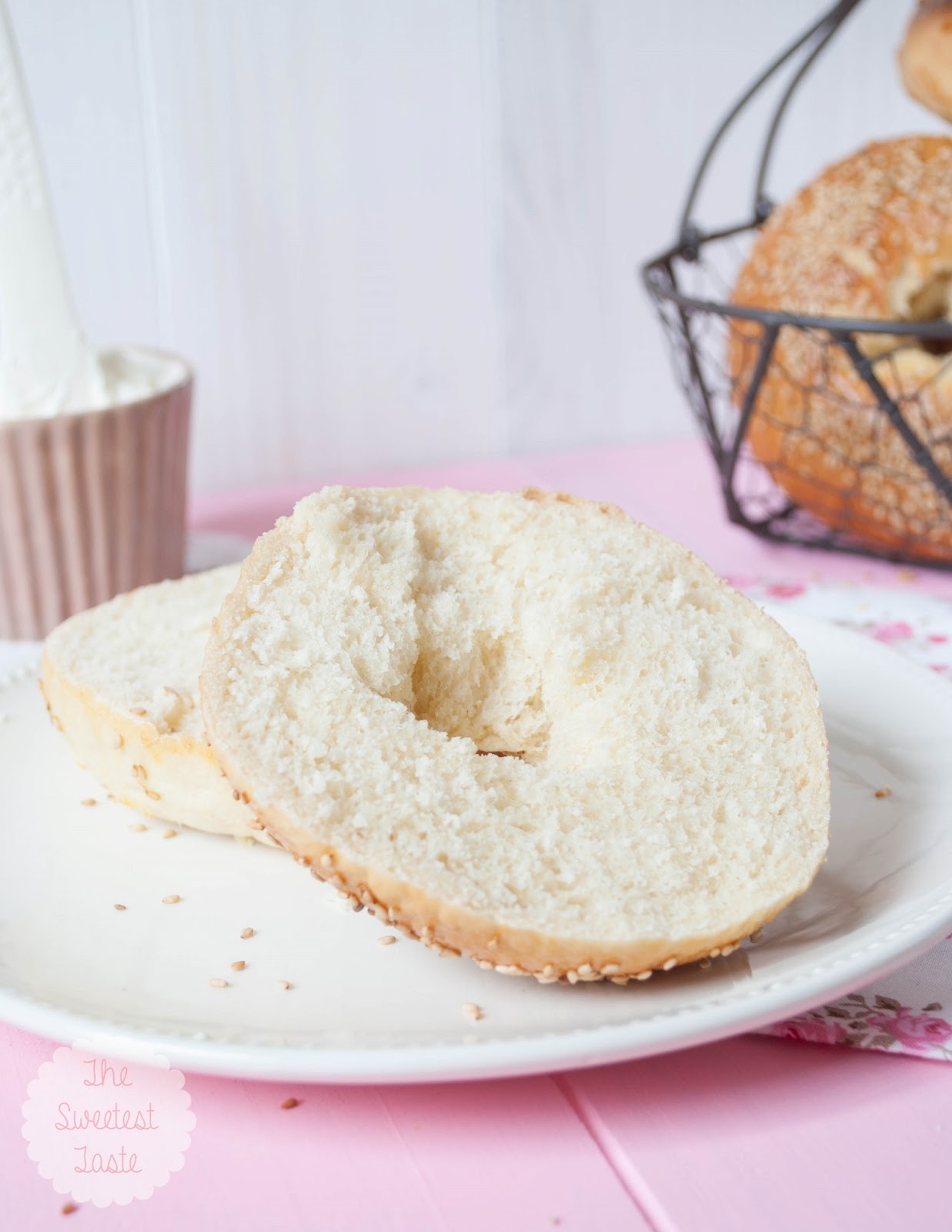 The Sweetest Taste Reto {Donuts vs. Bagels}