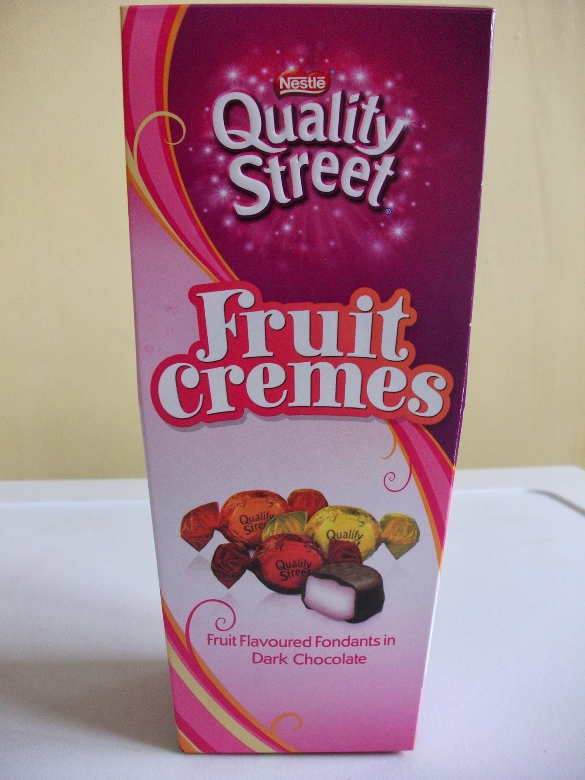 Nestlé Quality Street Fruit Cremes Carton Review (with new Lemon Creme!)