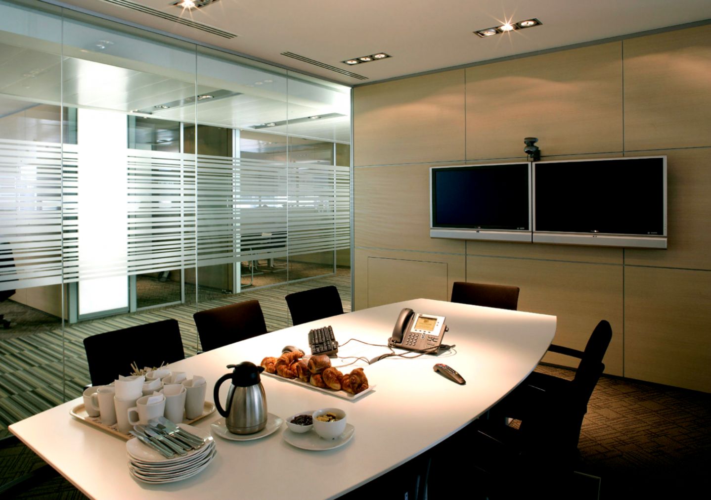 Office Workspace Best Conference Room With Black Workbench And Office Workspace Best Conference Room With Black Workbench And