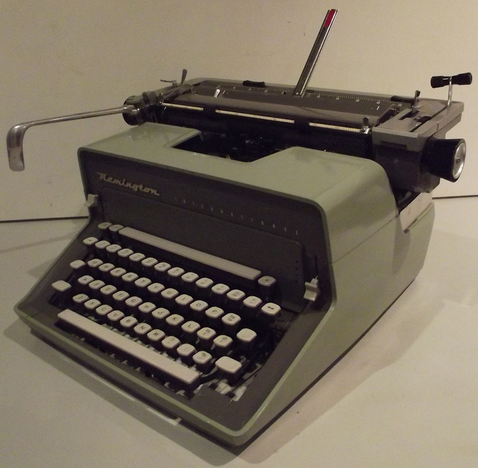 oz.Typewriter Haven't Used a Remington International Typewriter in 40