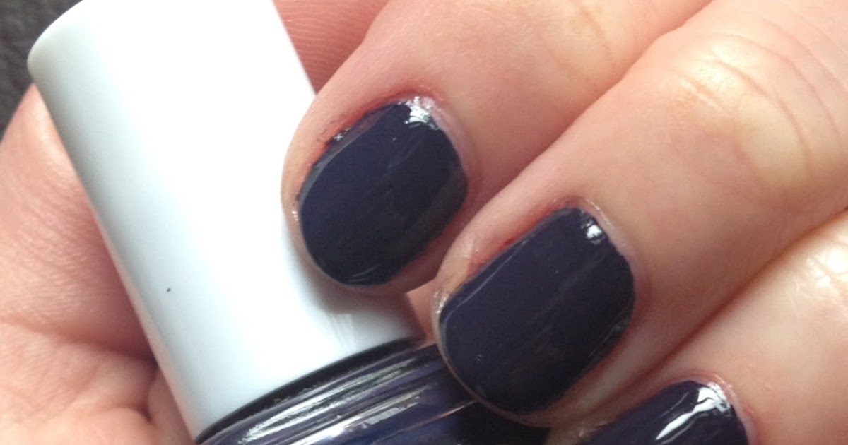 The Beauty of Life ManiMonday Essie Under The Twilight from the