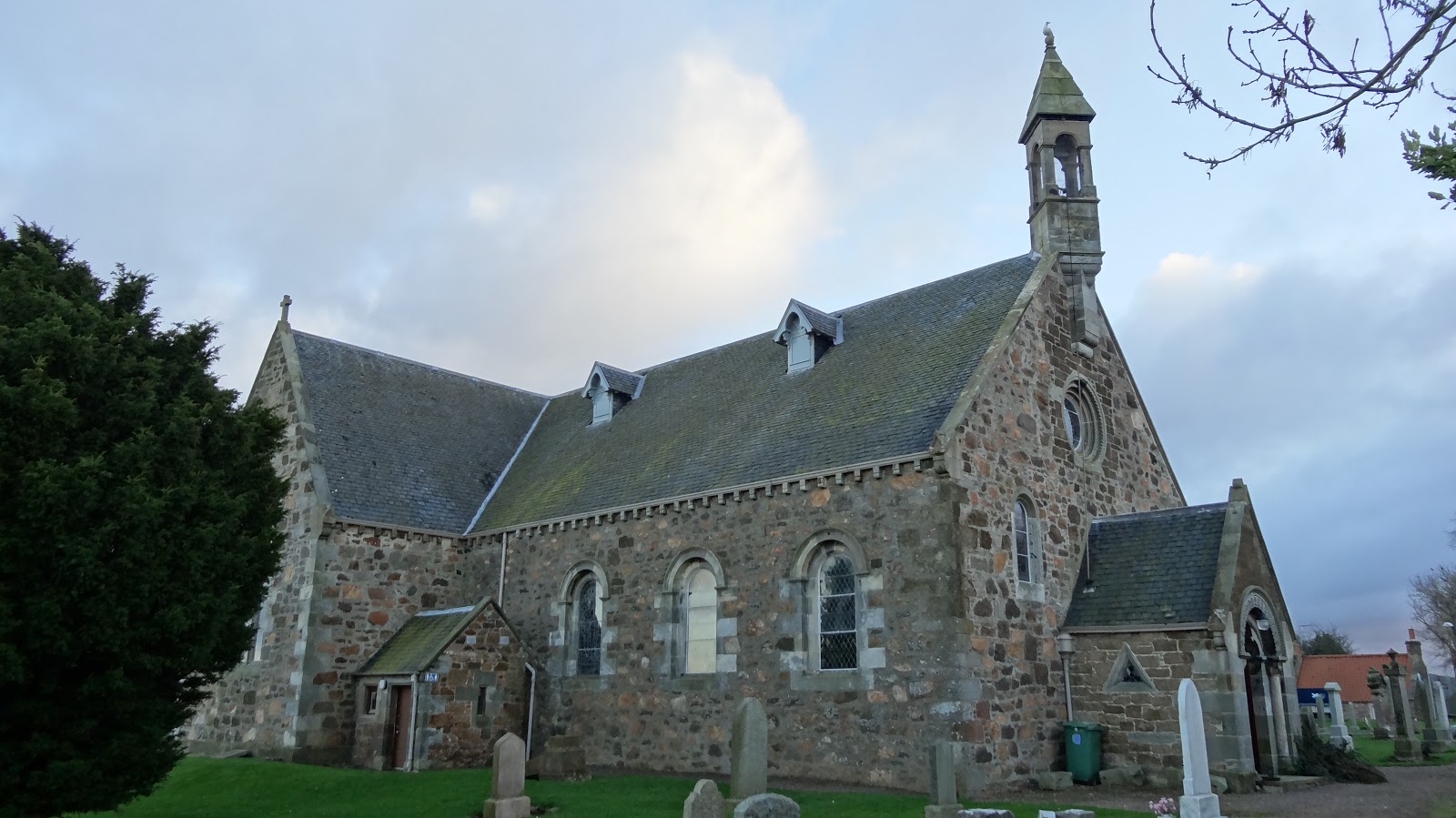 BikELove Scotland Hopetoun Monument, Athelstaneford & Barnes Castle