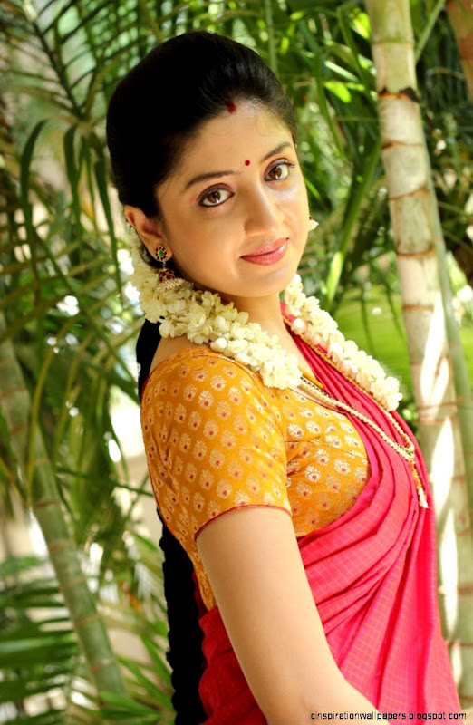 Poonam Kaour New Saree Stills » 2 Poonam Kaour New Saree Stills » 2