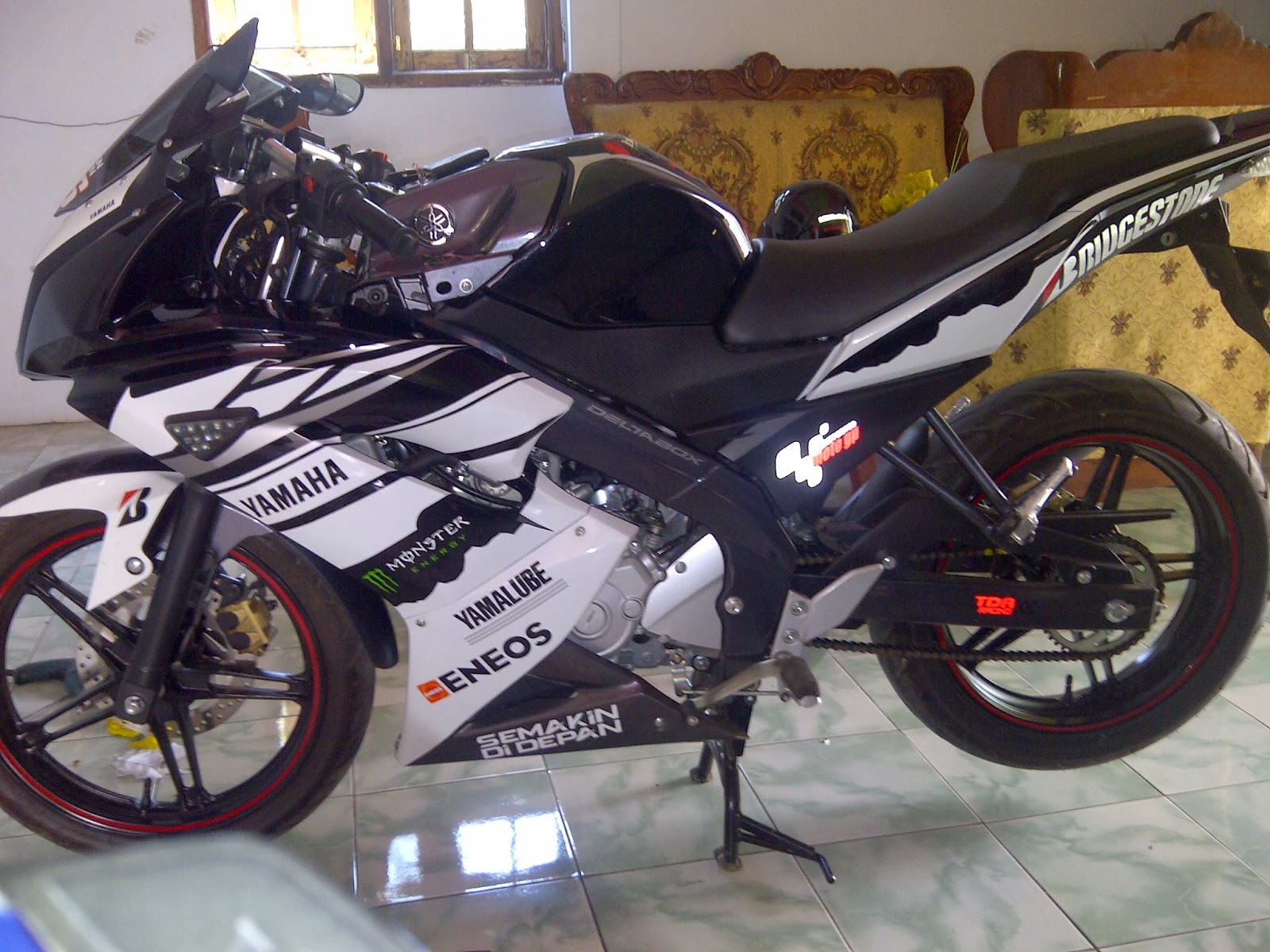 Modifikasi New Vixion 2013 Pakai Fairing Kawasaki Ninja Otoasia