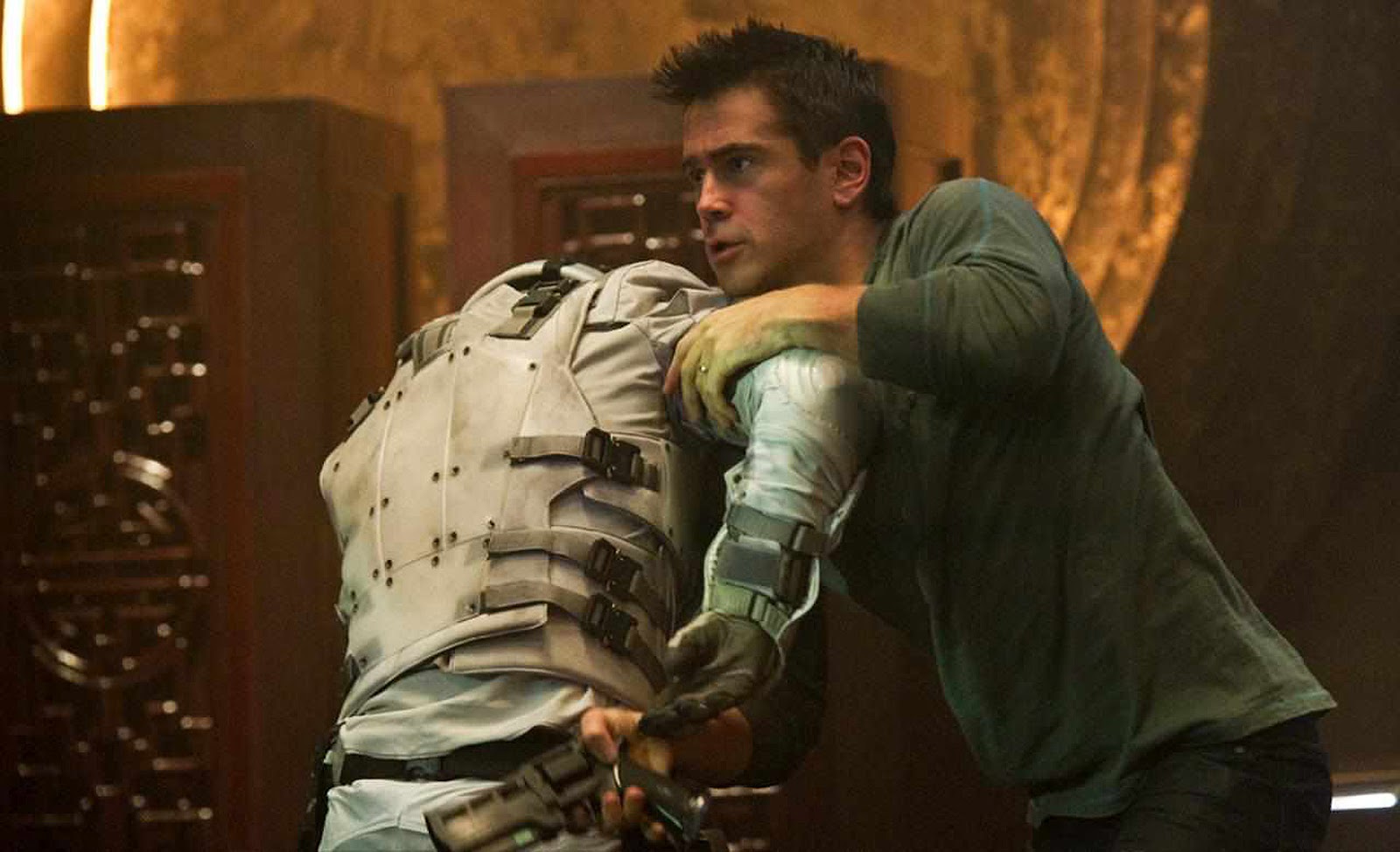 bryan cranston jessica biel movie video trailer total recall starring colin farrell kate bryan cranston jessica biel movie video trailer total recall starring colin farrell kate