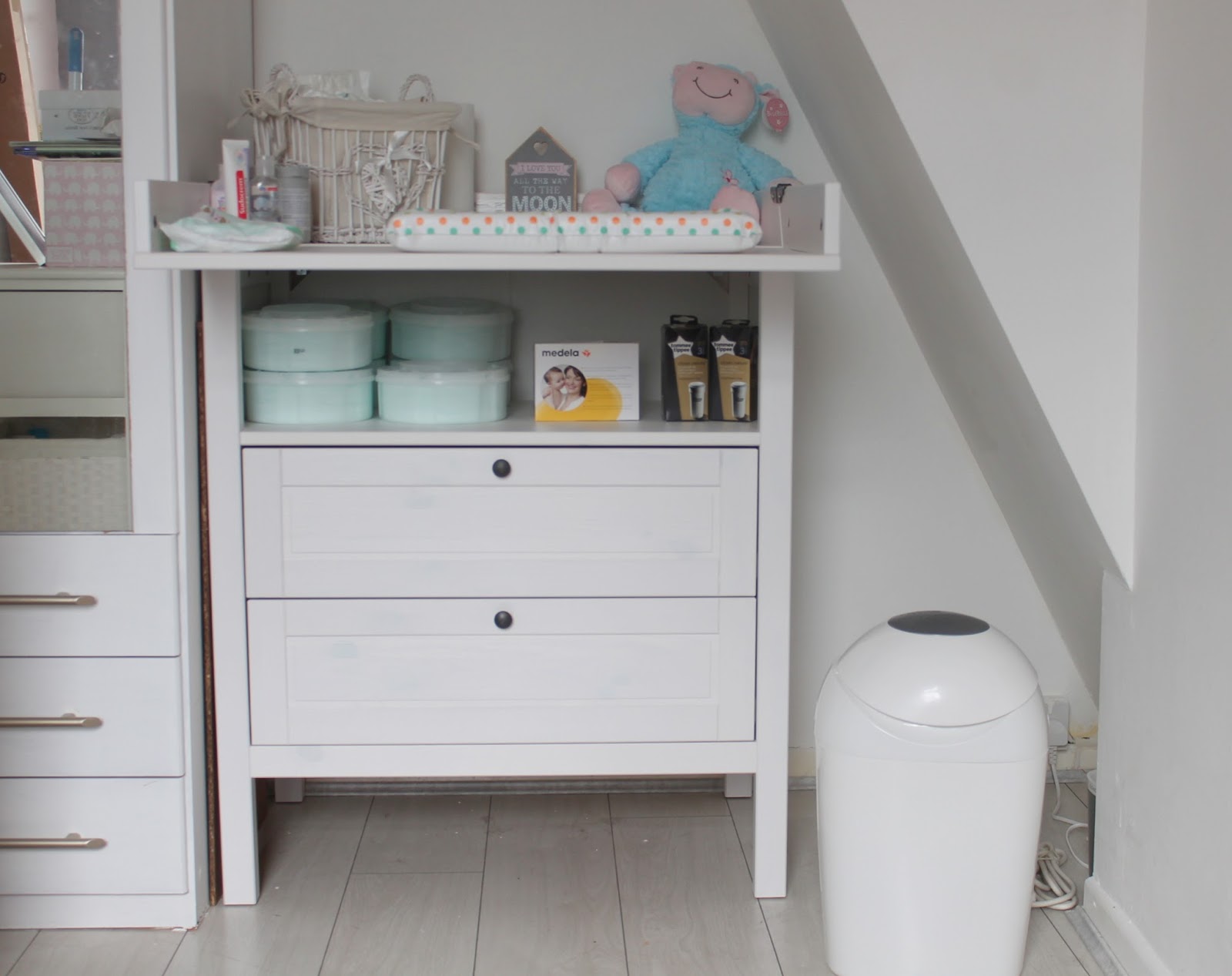 ikea changing table sundvik
