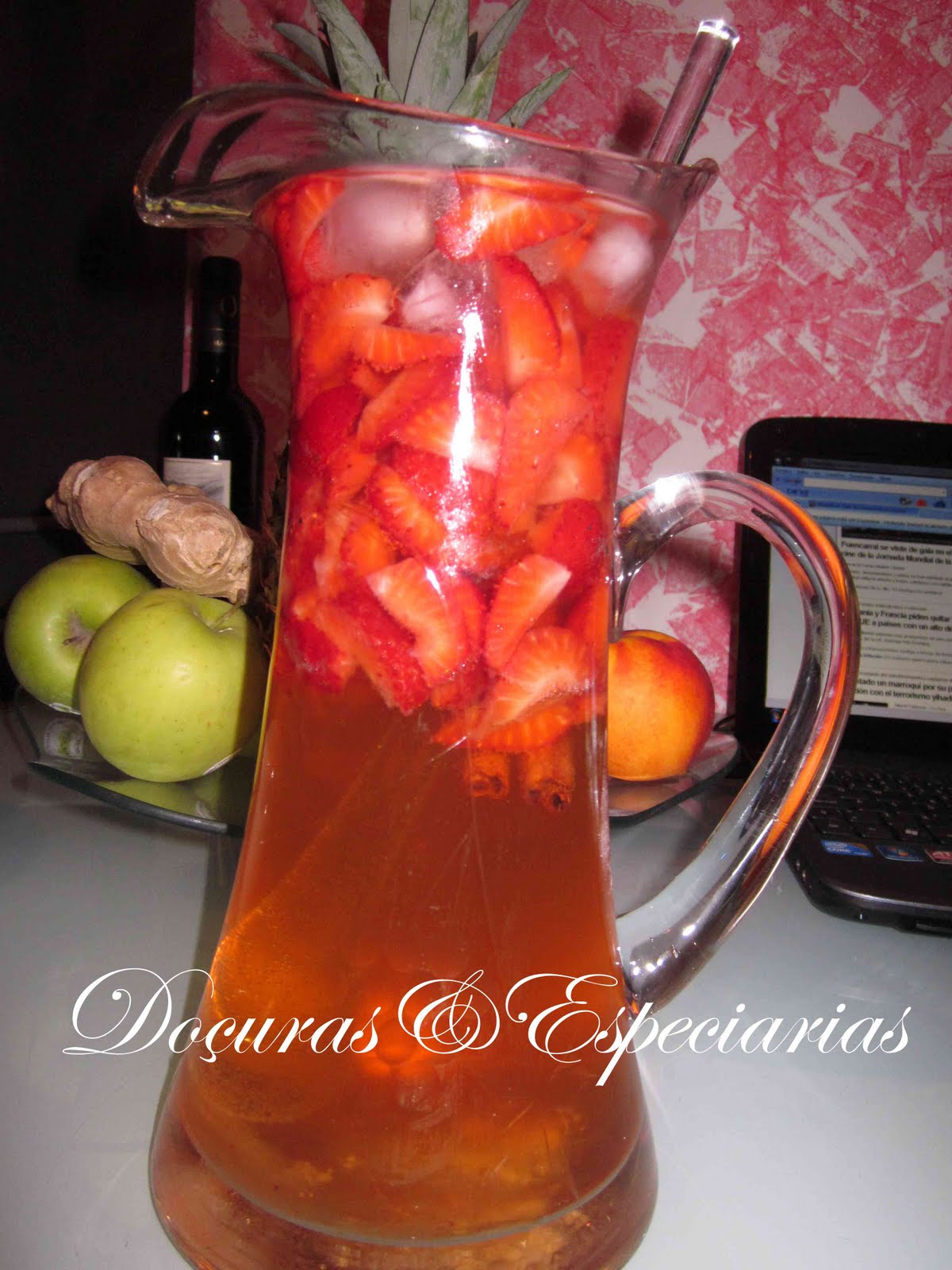 Doçuras & Especiarias Sangria de Espumante e Morangos