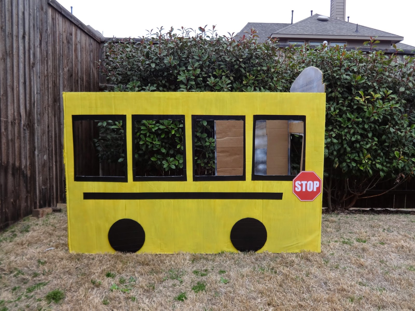 Bergh Party Of 6 Wheels On The Bus Party Supplies For Sale