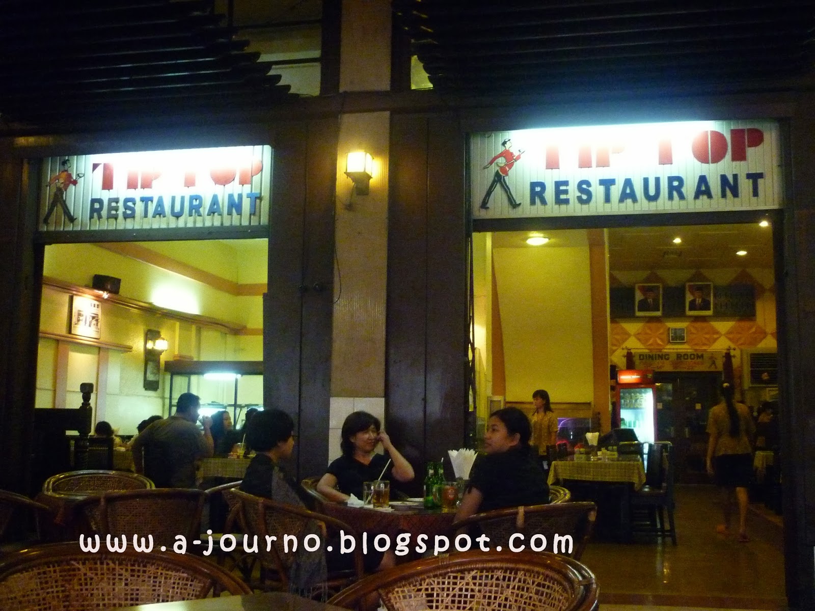 a journo Restaurant Tip Top Resto Legendaris di Medan
