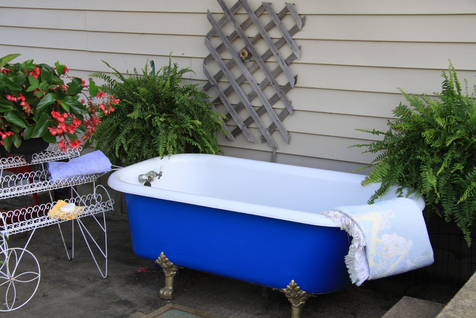 I Confess I Have a Outdoor Bathtub