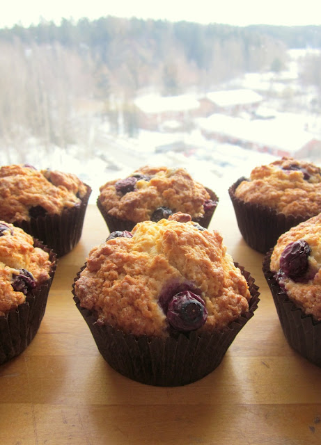 Mustikkamuffinit – Blueberry Muffins