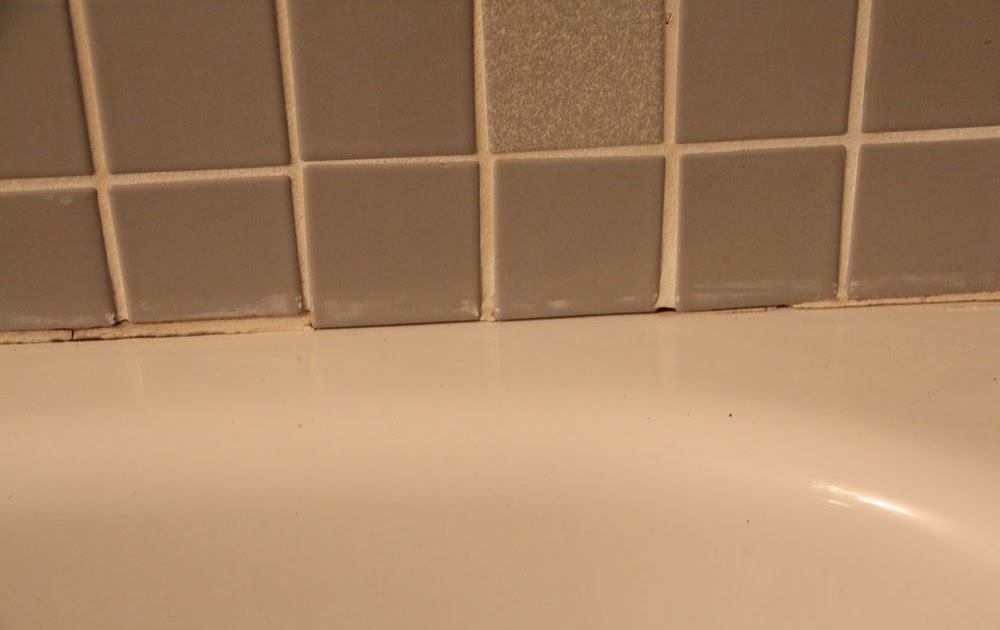 Vee+Dee at Home 10 Ways to Mess Up a Bathroom Caulk Job