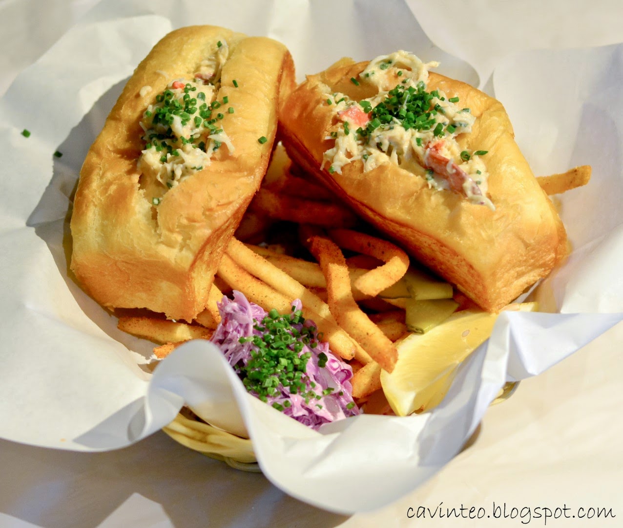 Entree Kibbles Lobster Roll Dancing Crab