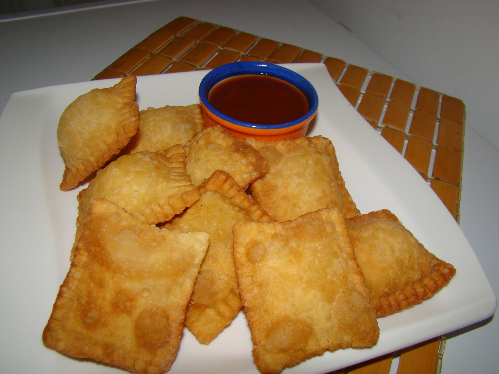 La Cocina Guayanesa de Mamaita Pastelitos Guayaneses