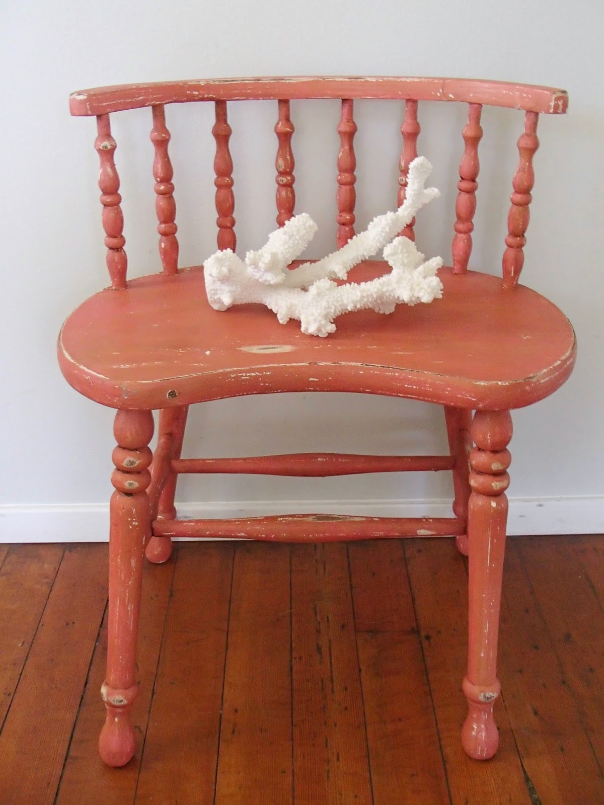 D.D.'s Cottage and Design Apron Strings Bench