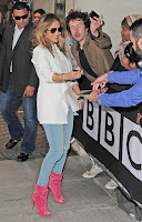 Jennifer Lopez with fans in London