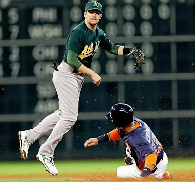 Jed Lowrie (Photo: Bob Levey, Getty Images)