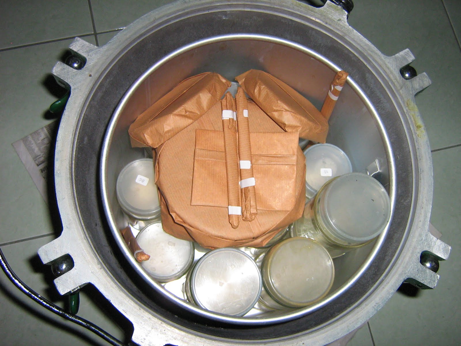 TISSUE CULTURE AND ORCHIDOLOGI AUTOCLAVE ALAT UNTUK STERILISASI ALAT