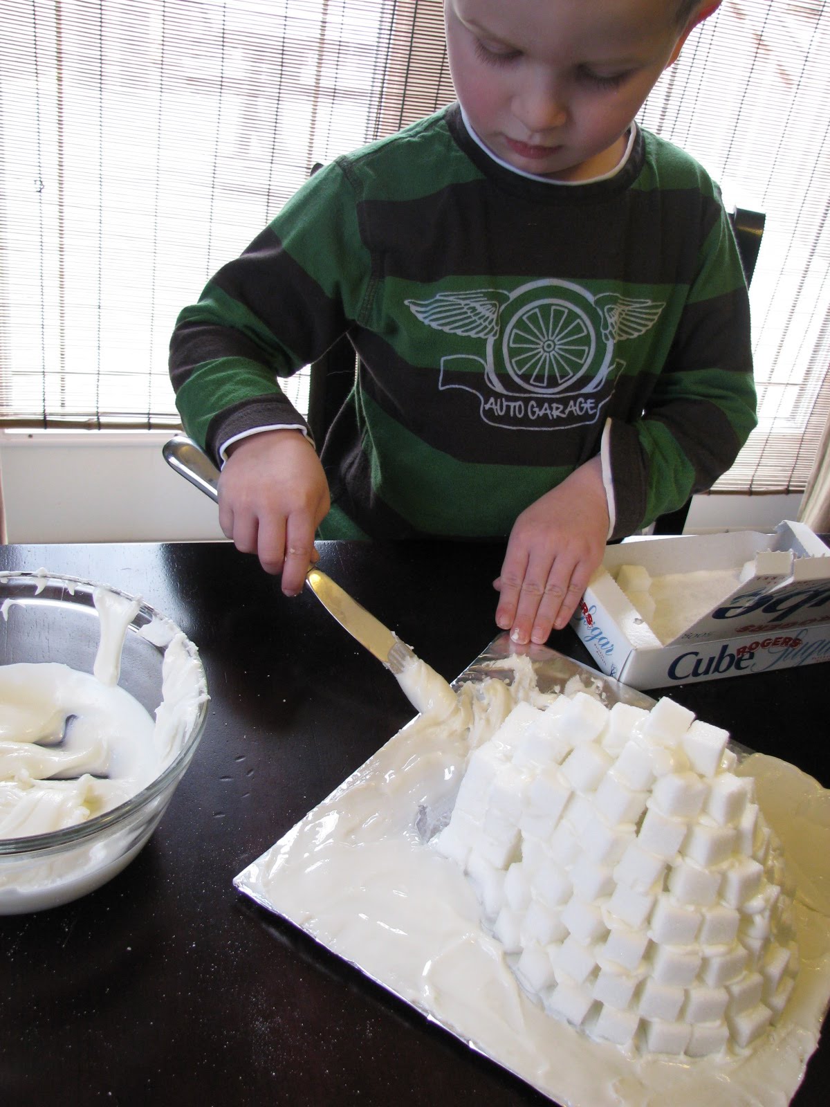 Making Merry Memories Sugar Cube Igloo