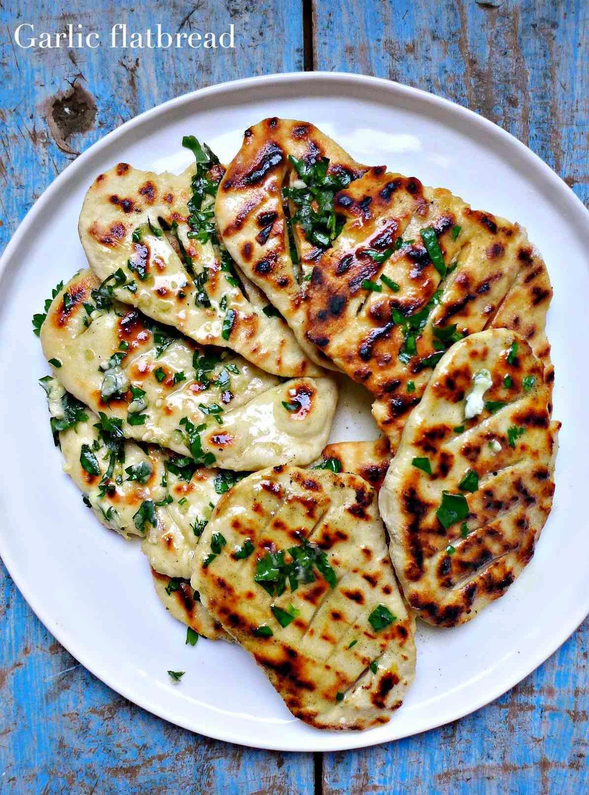 Easy Flatbreads par Jamie (Garlic Flatbreads)