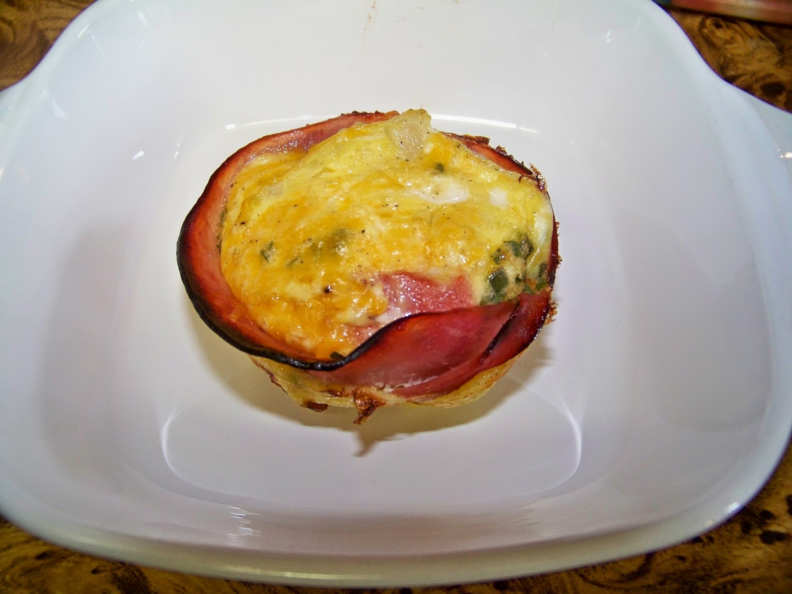 Tell Me A Story: RECIPE: HAM AND EGGS BAKED IN A MUFFIN TIN