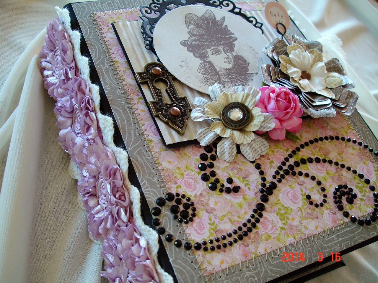 Scrapbooking by Phyllis: Premade Vintage Scrapbook Album