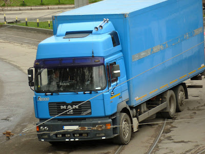 MAN  F2000 23-414 Box truck Blue
