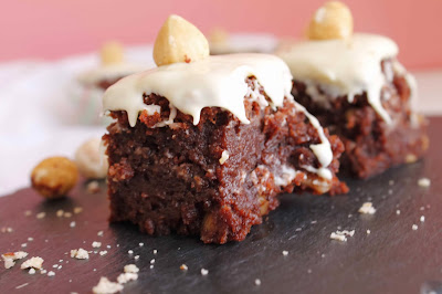 Receta de Bocaditos de chocolate y avellanas bañados de chocolate blanco