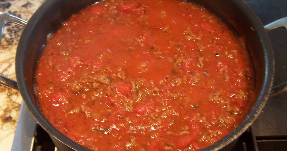 Claudia's cooking Ground beef marinara sauce