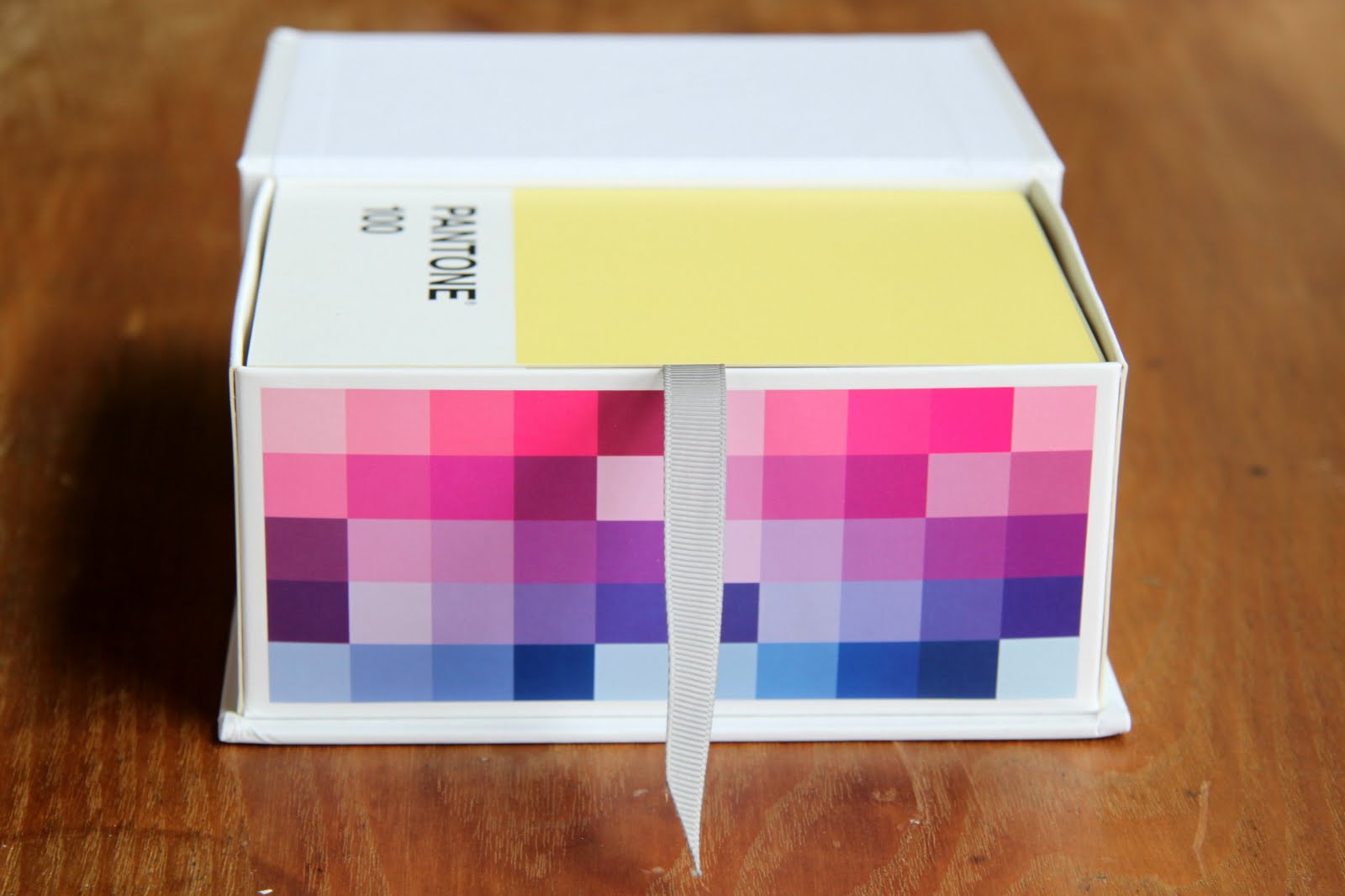 Pantone Box