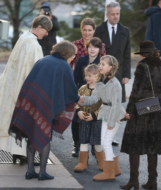  King Harald V and Queen Sonja of Norway, and Princess Martha Louise and Ari Behn and their daughters Maud Angelica Behn, Leah Isadora Behn, Emma Tallulah Behn