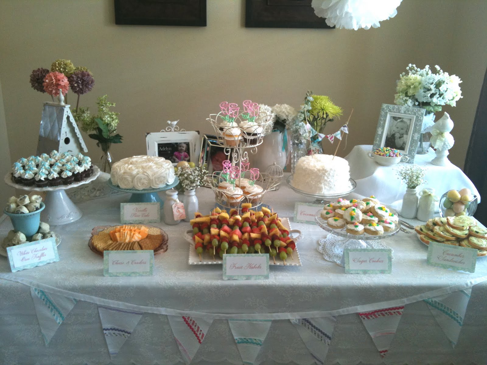 Jen Mirabile Royal Icing Cupcake Toppers