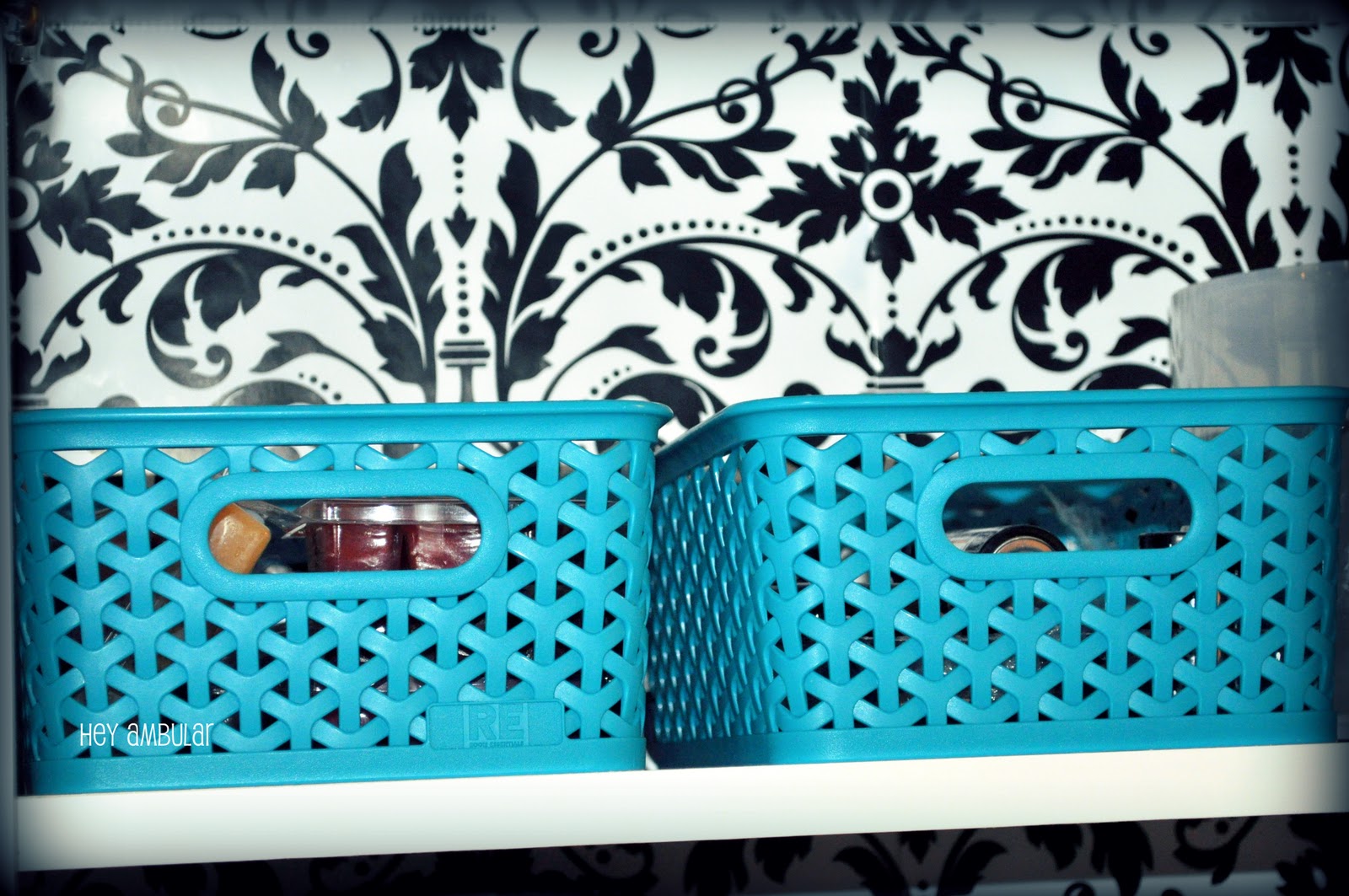 Hey Ambular DIY Kitchen With Wrapping Paper