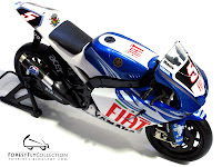 1:12 scale Yamaha YZR-M1 GP7 Colin Edwards