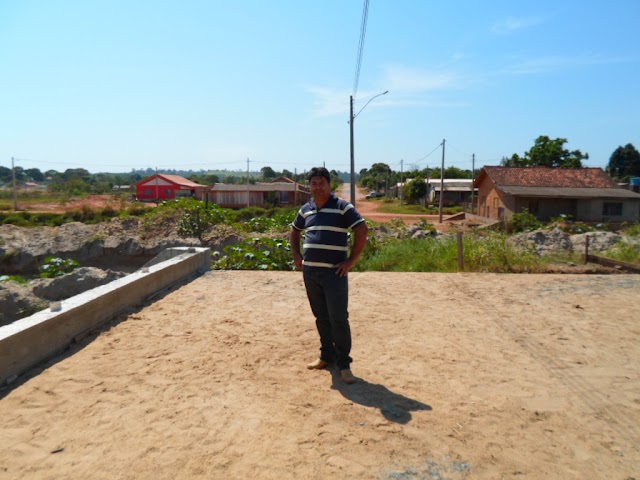 Vereador Jarlei Batista visita obra da ponte no bairro Princesa Isabel