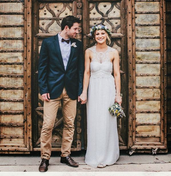 Trajes De Novio Informales Para Una Boda Casual Novia Informal Traje De Novio Boda Boda