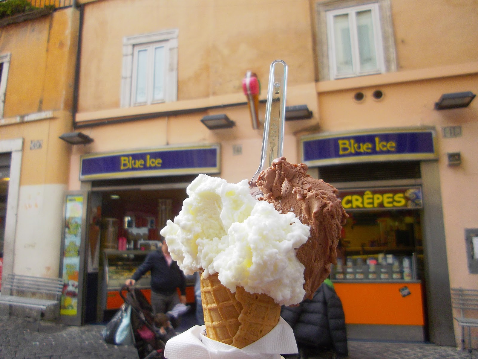 Blue Ice icecream shops (gelateria) in Rome Life in Luxembourg