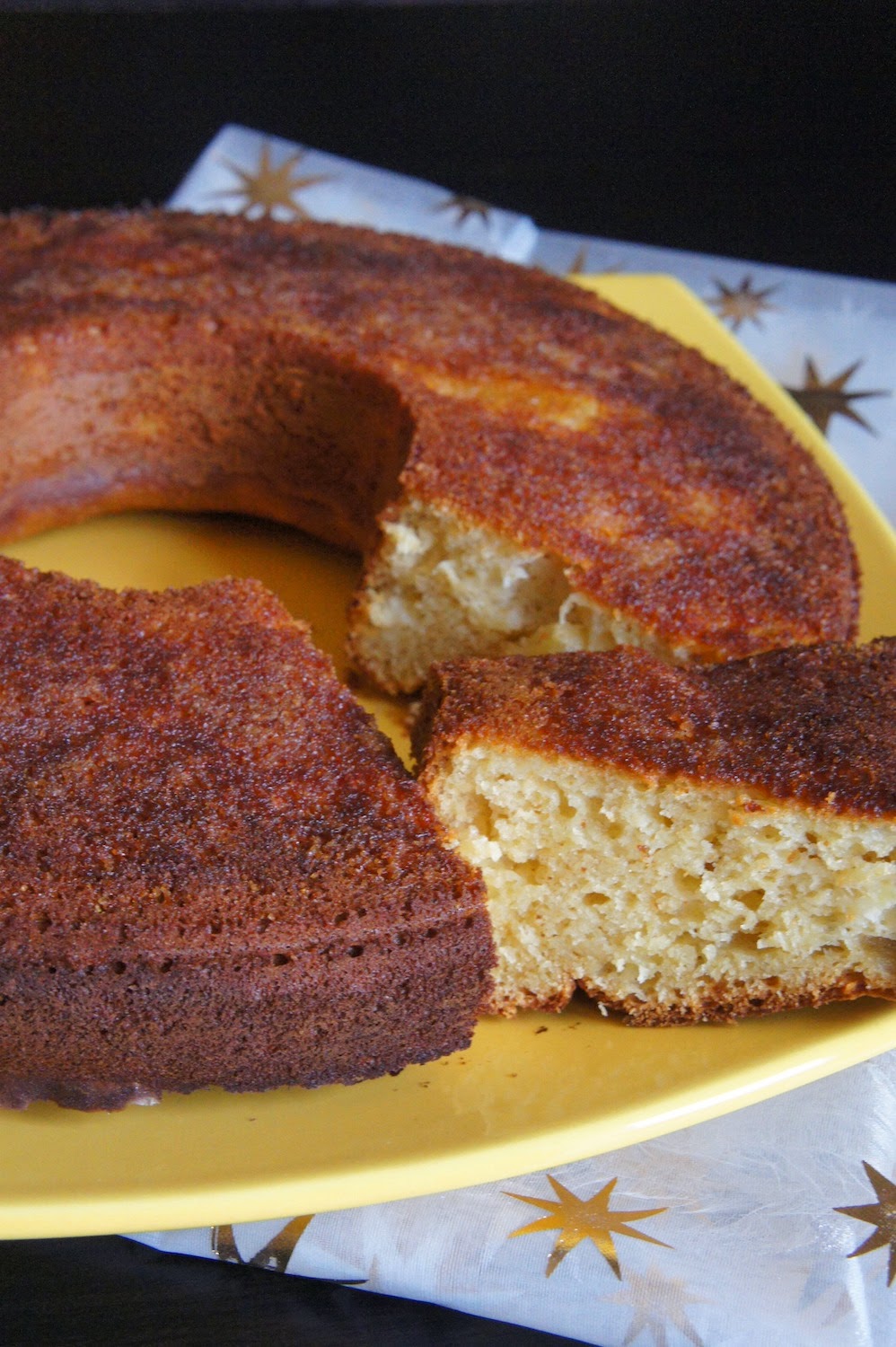 Gâteau à la compote de pommes et d'ananas