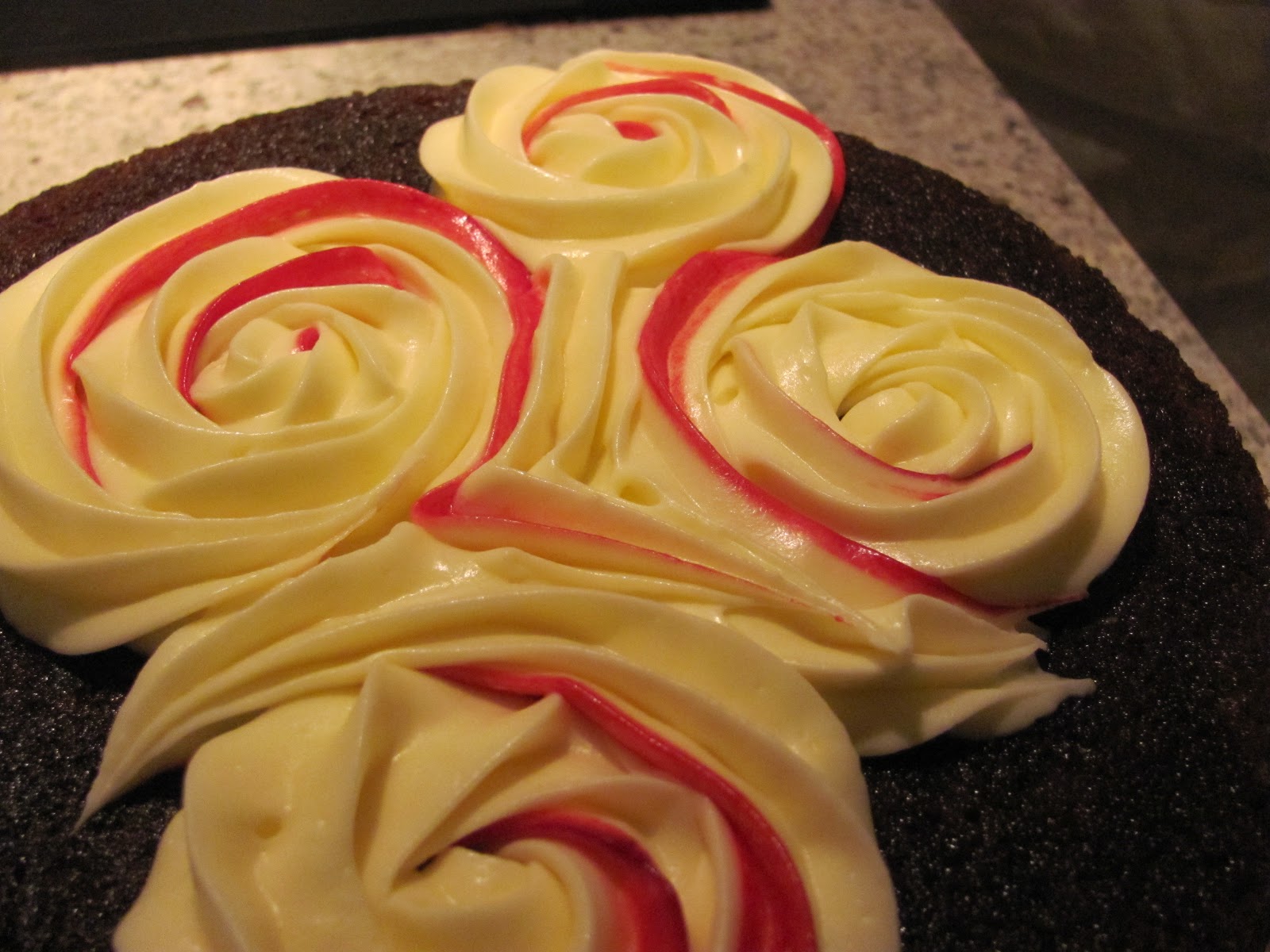 Mrs Cake How to Pipe Icing Roses