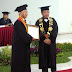 Pemberian gelar Doctor Honoris Causa (HC) Kepada Ir.K.H Shalahuddin Wahid