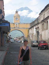 Antiguagirl in colonial city