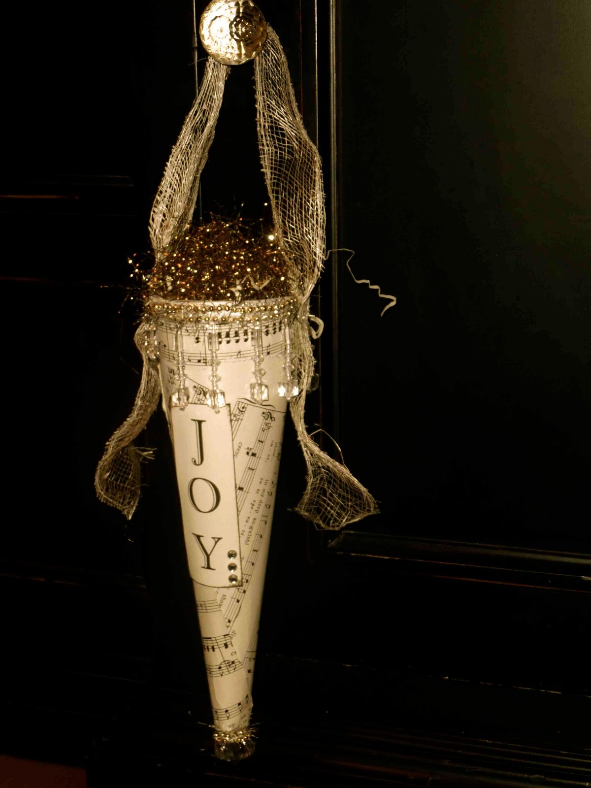 Room to Inspire Holiday Joy Cone