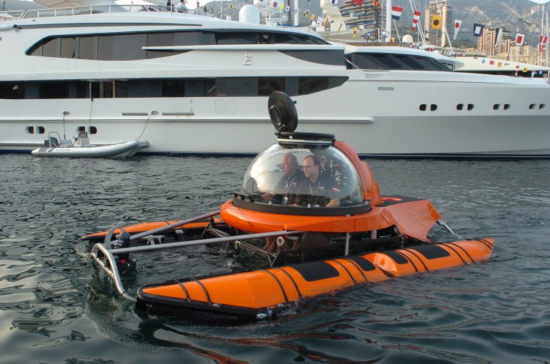 Latest technologies Uboat Worx personal submarines go deep water